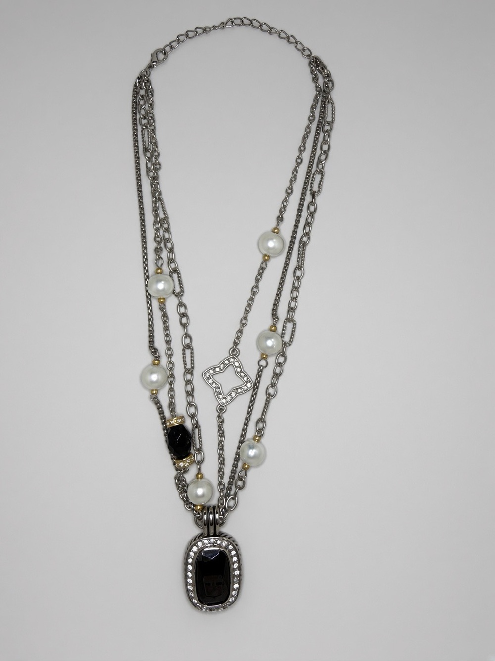 Layered Pearl & Black Stone Halo Pendant Necklace Mixed Metal Star Charm 18”